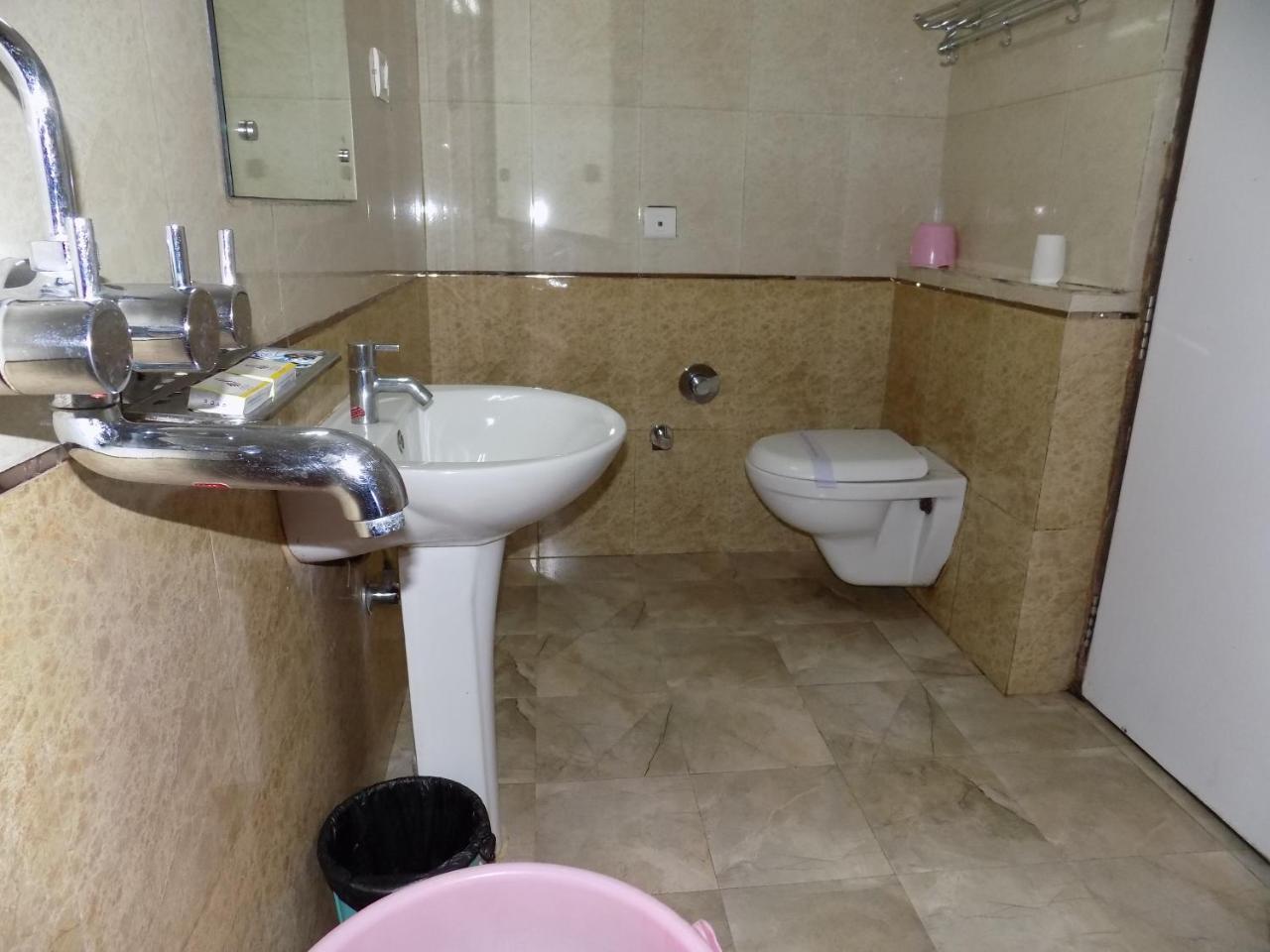 Hotel Simran Rāipur Zewnętrze zdjęcie