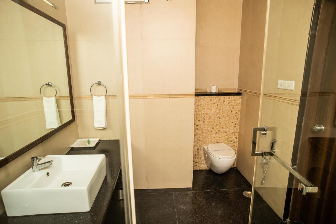 Hotel Simran Rāipur Zewnętrze zdjęcie